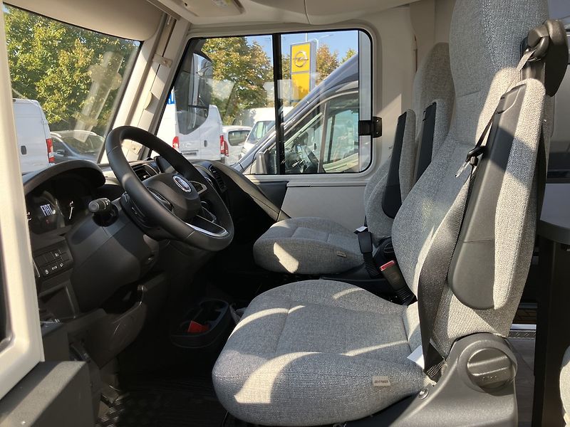 Hymer Exsis I 474 volné od 1.10.26 - fotka 9 z 25