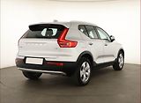 Volvo XC40 (2018) Momentum T3 - náhled 4