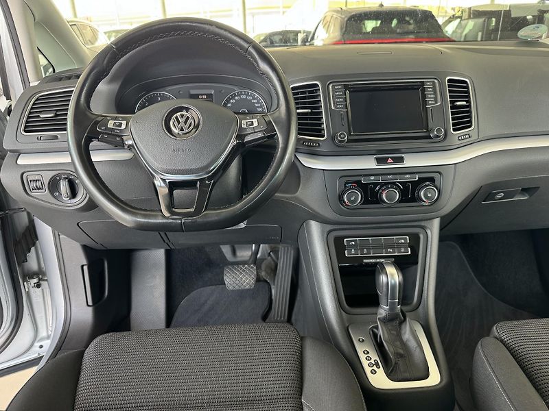 Volkswagen Sharan 2,0TDI 110kW*DSG*Tažné*DPH - fotka 9 z 40