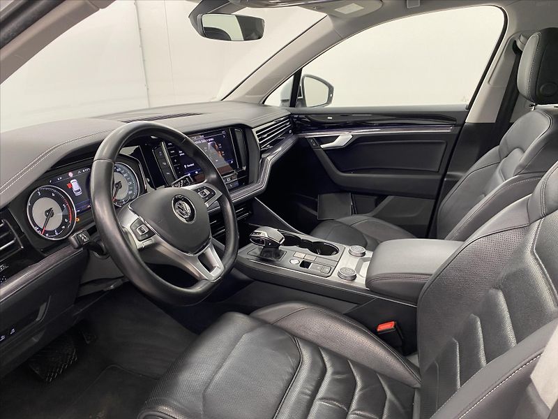 Volkswagen Touareg 3,0 TDI 170 kW 4MOT - fotka 5 z 25