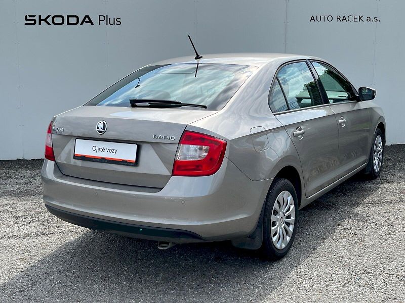 Škoda Rapid (2017) 1.2 TSI 81kW Ambition - fotka 2 z 22