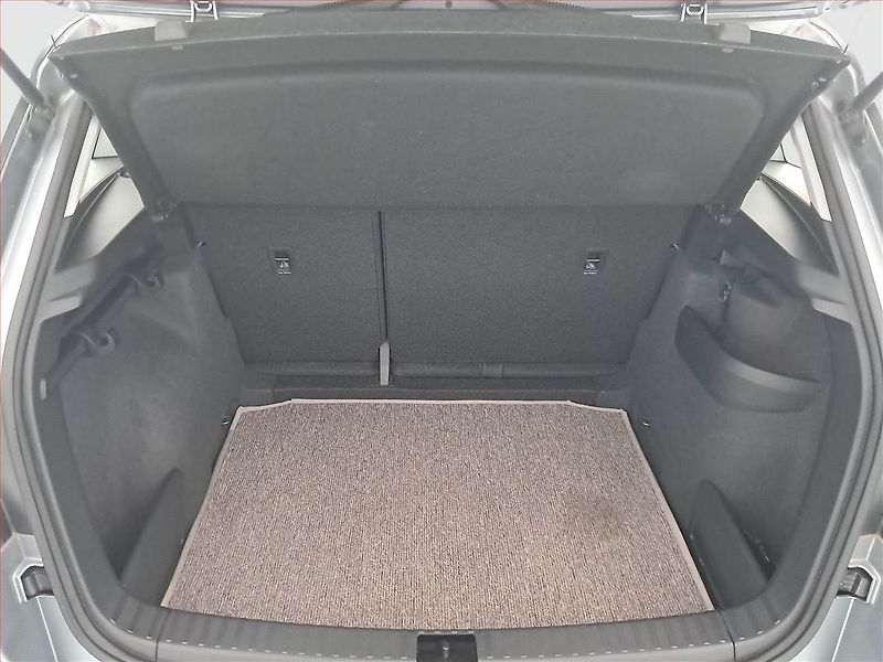 Škoda Karoq (2018) 1.5 TSI, Serv.kniha, Tempomat - fotka 13 z 16