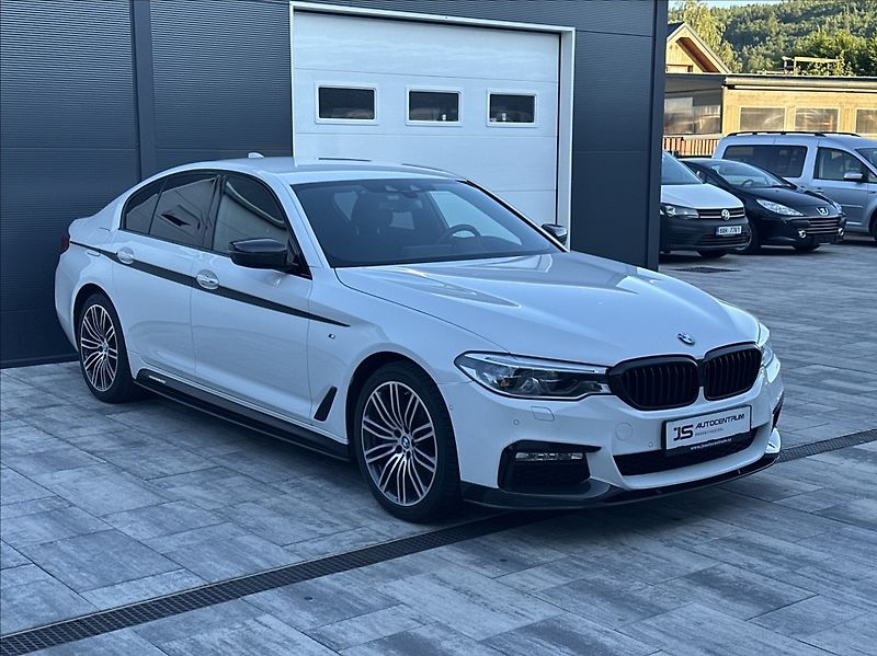 BMW Řada 5 3,0 530d 265PS  M Performance - fotka 5 z 54