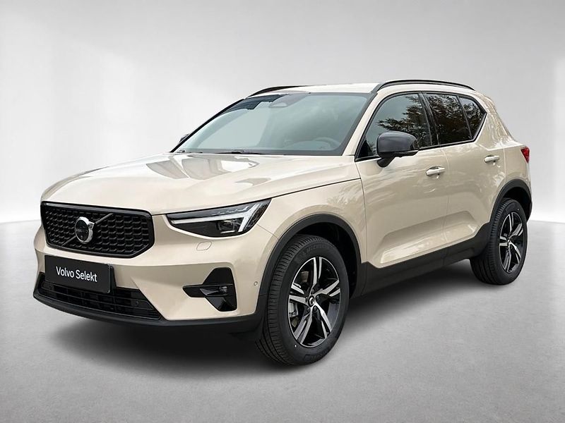Volvo XC40 (2026) PLUS B4, 360°, PIXEL LED - fotografie inzerátu