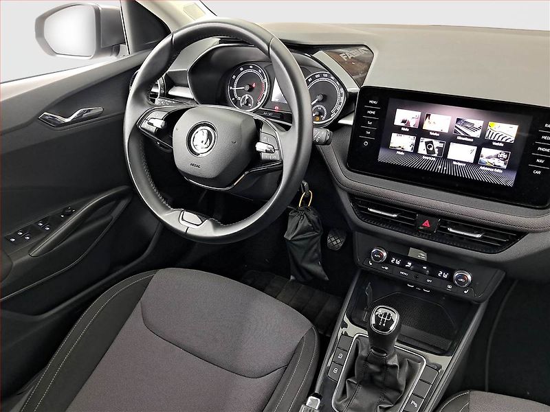 Škoda Fabia (2021) Ambition 1.0 TSI, Serv.kniha - fotka 7 z 19