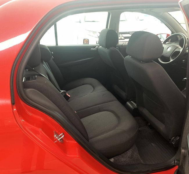 Škoda Fabia 1.2 HTP, ČR - fotka 12 z 21