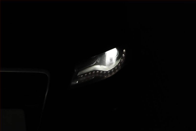 Audi A4 (2010) 2.0 TDI, Automat, Xenony - fotka 23 z 23