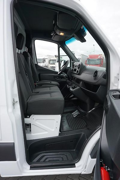 Mercedes-Benz Sprinter (2021) 2,2 CDI / E 6 / BURTO - PLANDE - fotka 9 z 40