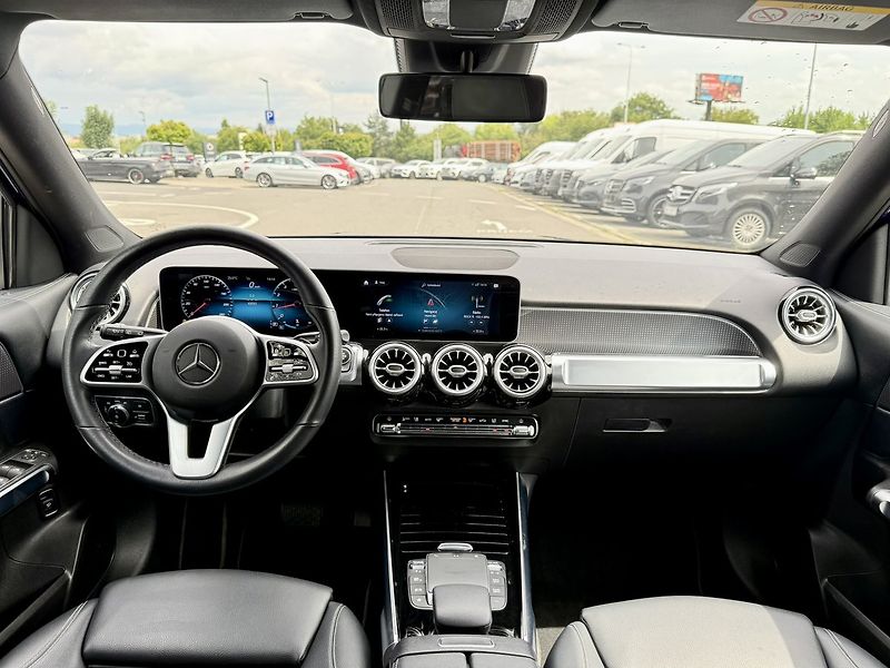 Mercedes-Benz GLB (2020) 200 - fotka 18 z 43
