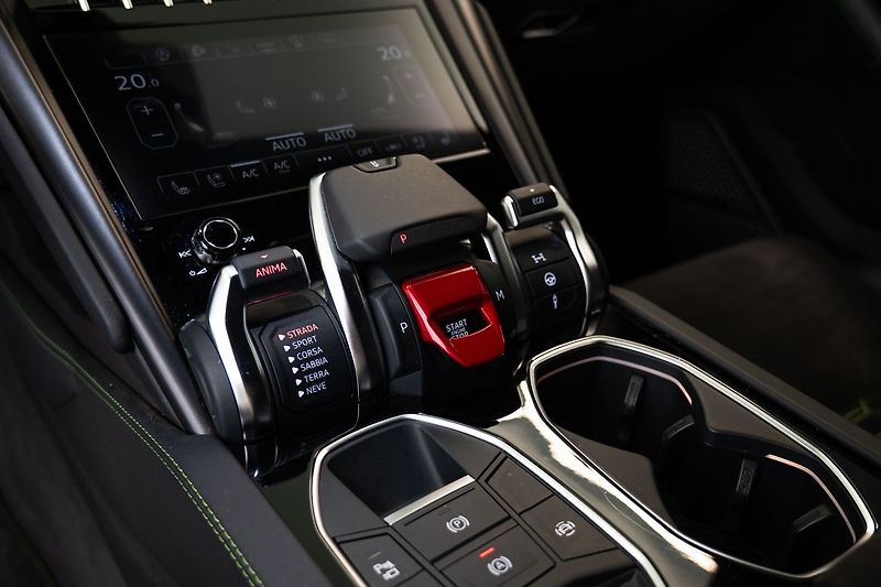 Lamborghini Urus S/Bang&Olufsen/360/SoftClose - fotka 16 z 23