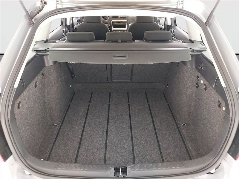 Škoda Octavia (2009) Ambiente 1.9 TDI 4x4, 4X4 - fotka 14 z 16
