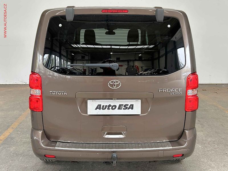 Toyota ProAce Verso (2019) 2.0HDi L2 8míst, ČR, Family - fotka 5 z 15