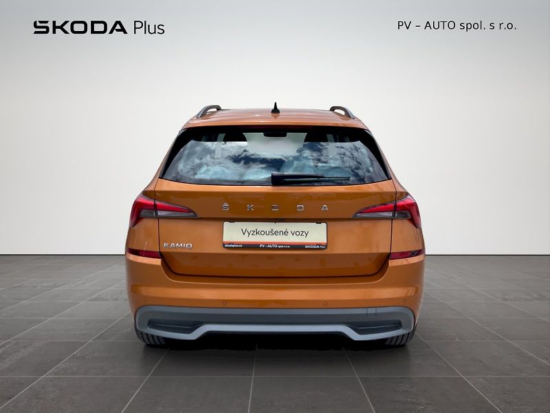 Škoda Kamiq (2024) 1.0 TSI 81 kW Fresh edice - fotka 27 z 33