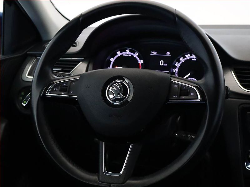 Škoda Rapid (2019) 1.0 TSI, Park. senzory - fotka 10 z 12