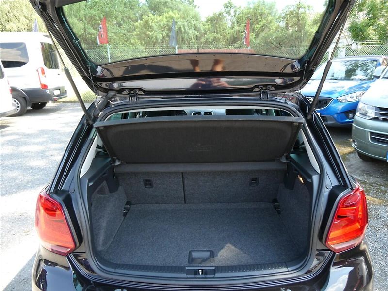 Volkswagen Polo 1,2 TSi 66kW serviska, 2x kola - fotka 17 z 50