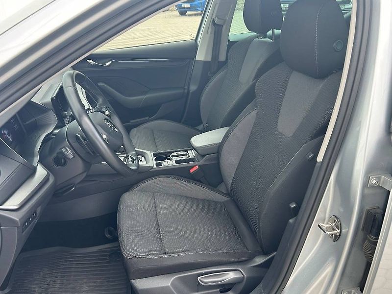 Škoda Octavia Ambition 7DSG 2,0TDI - fotka 6 z 23