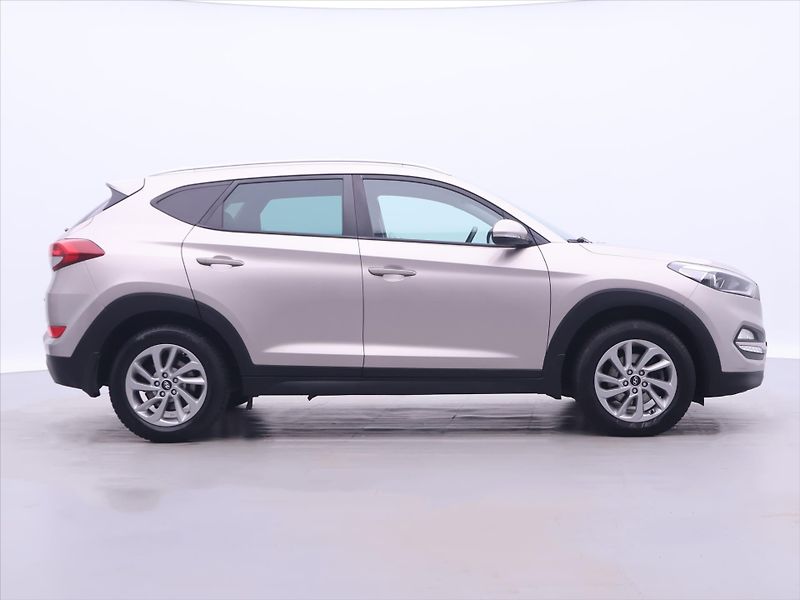 Hyundai Tucson 1,7 CRDI 85kW Czech Edition - fotka 8 z 31