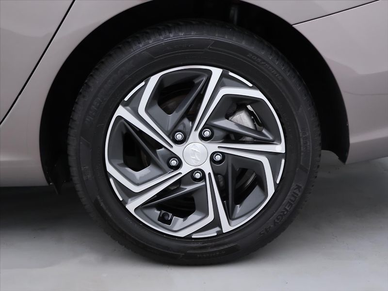 Hyundai i30 1,0 T-GDI 88kW Style DCT CZ DP - fotka 28 z 35