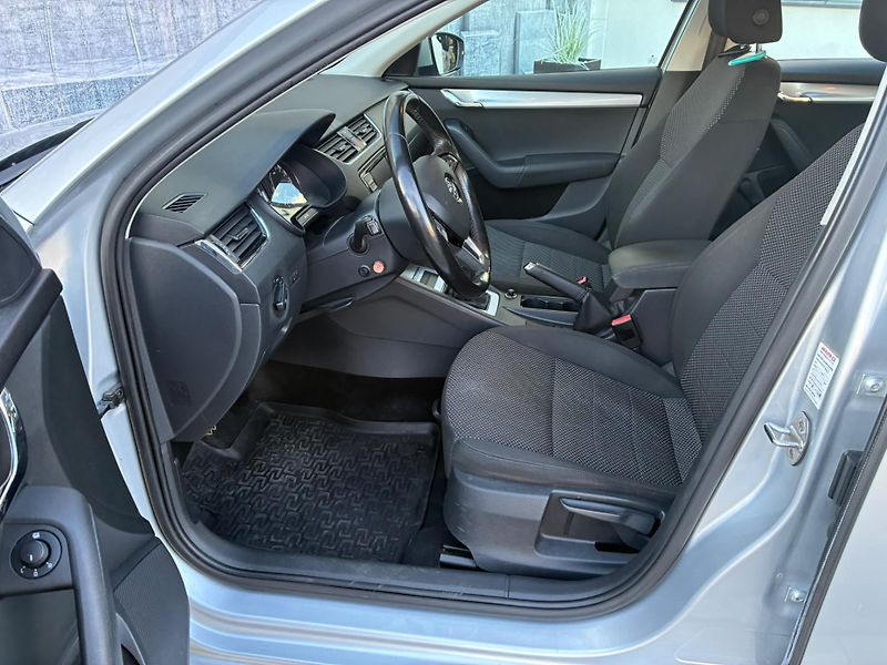 Škoda Octavia (2016) 1.6TDi, 81KW, TEMP., VYHŘ. SED - fotka 24 z 26