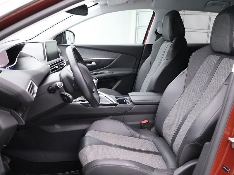 Peugeot 3008 1,5 HDi 96kW Allure CZ - fotka 10 z 31