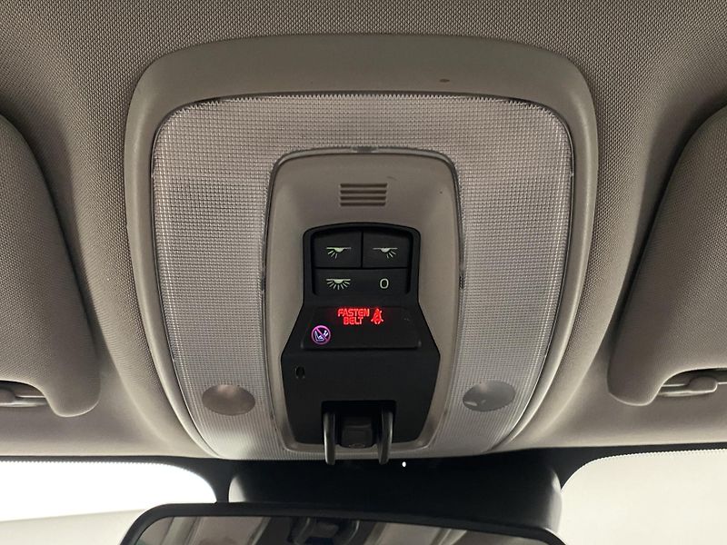 Volvo XC70 D5 AWD SUMMUM REZERVACE - fotka 43 z 49