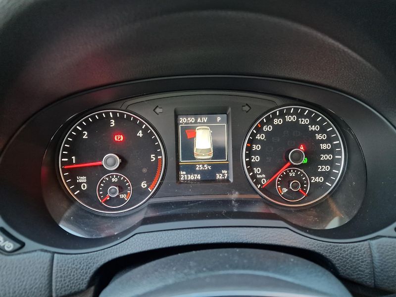 Volkswagen Sharan 2,0TDI 4MOTION DSG HIGHLINE  - fotka 19 z 24