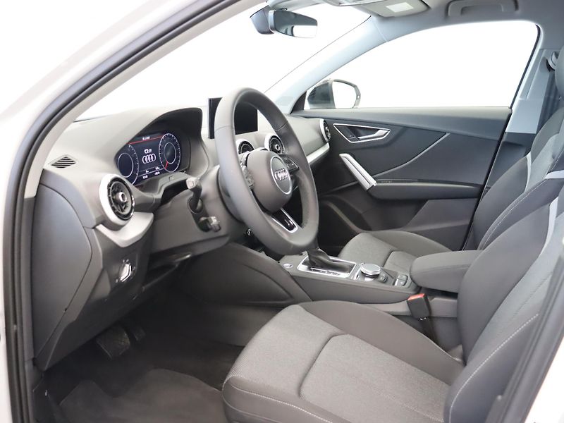 Audi Q2 Advanced 35 TFSI Stronic - fotka 10 z 27
