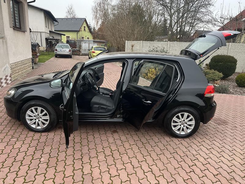 Volkswagen Golf 1.2TSI 77KW,ALU,DIGIKLIMA,ESP - fotka 25 z 41