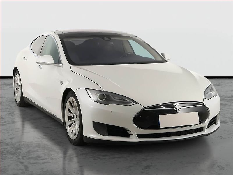 Tesla Model S (2015) 85D, SoH 92% - fotografie inzerátu