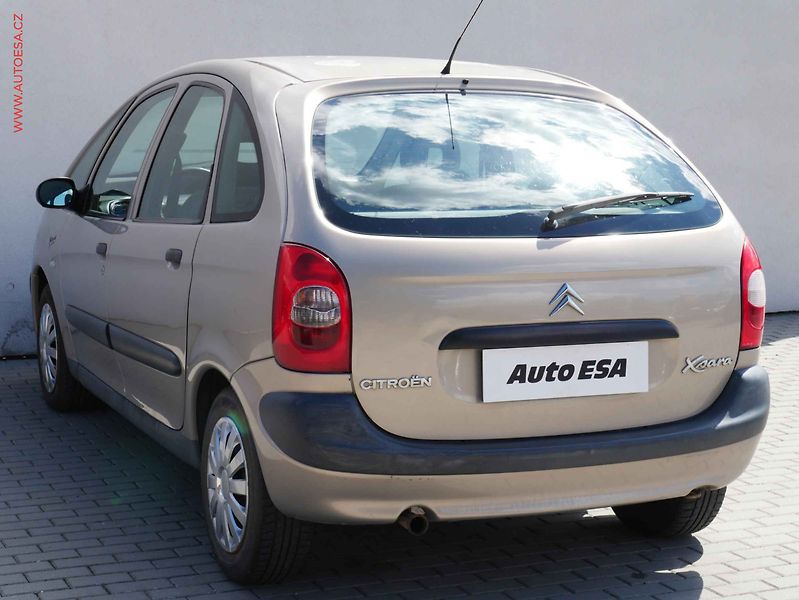 Citroën Xsara Picasso (2002) 1.8i, autoAC - fotka 6 z 16