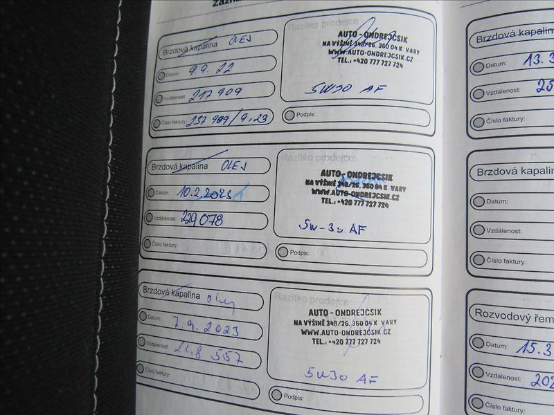 Ford Mondeo 1,6 TDCi 85kW - fotka 30 z 32