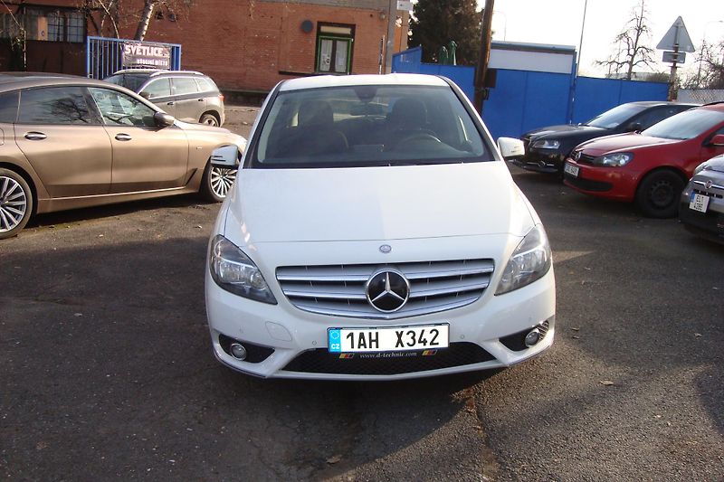 Mercedes-Benz Třídy B (2012) 180 CDi - fotka 2 z 81