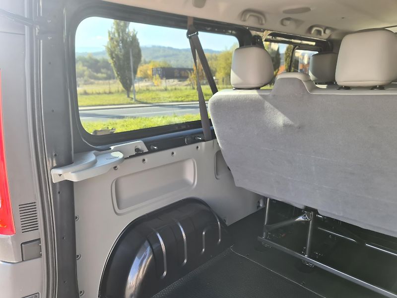 Opel Vivaro (2012) LONG 2.0 CDTi HRADEC KRÁLOVÉ - fotka 59 z 89