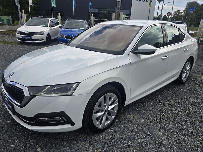Škoda Octavia 2.0TDI 110KW DSG STYLE+ MATRIX - fotka 11 z 39