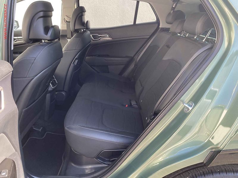 Kia Sportage (2024) 1.6T-GDi HEV 4x4, ČR, AT - fotka 10 z 21