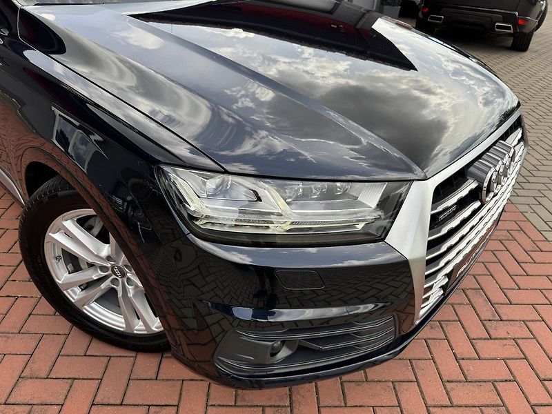 Audi Q7 (2016) 3.0TDi S-Line LED Bose Vzduch - fotka 39 z 50