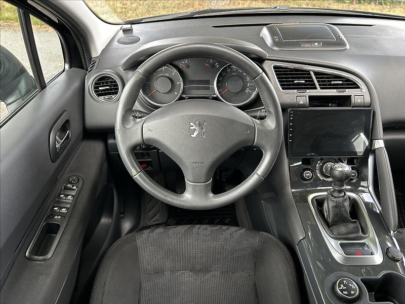 Peugeot 3008 1,6 HDi  Tažné,ALU,Klimatizace - fotka 17 z 43