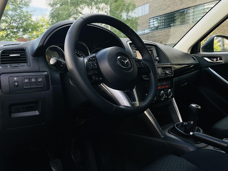 Mazda CX-5 2.0i MANUÁL 4x4 1MAJITEL TAŽNÉ - fotka 26 z 40
