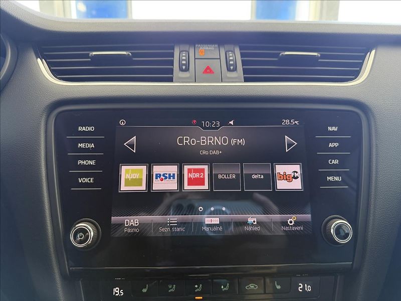 Škoda Octavia 2,0   TDI 110kW,DSG,SOLEIL,1.M - fotka 16 z 28