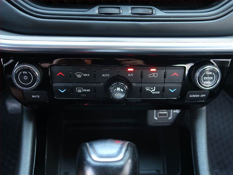 Jeep Compass (2022) 4xe - fotka 17 z 20