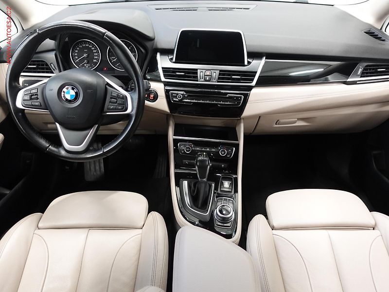 BMW Řada 2 (2017) 2.0d 220d xDrive, AT, navi - fotka 8 z 22