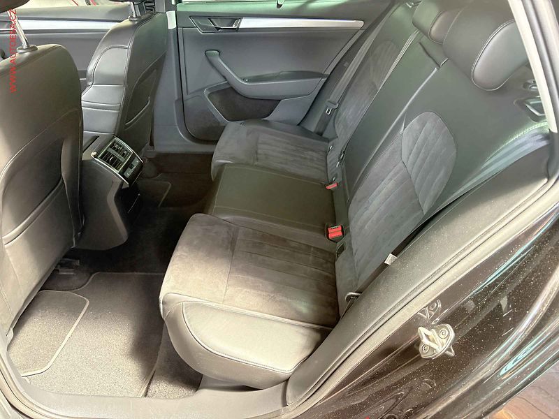 Škoda Superb (2018) 2.0 TDi, Style - fotka 10 z 18