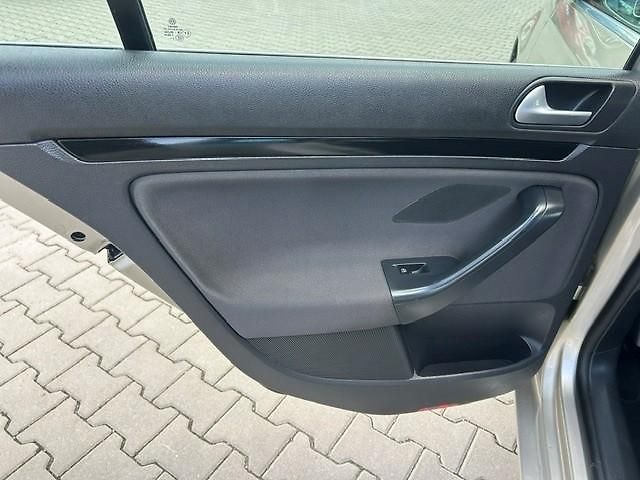 Volkswagen Golf 1,2TSi 77kW Variant Tažné zař. - fotka 29 z 54