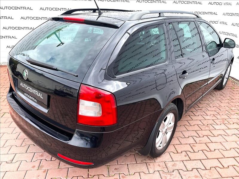 Škoda Octavia 1,2 TSi,77kW,STK 9/28,serv.kn. - fotka 9 z 20