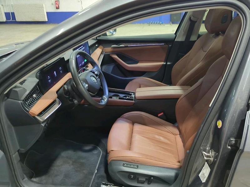 Škoda Superb Combi 1,5TSi iV 110kw DSG L&K  - fotka 6 z 12