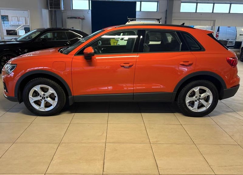 Audi Q3 45 TFSI e Proline Matrix  - fotka 3 z 16