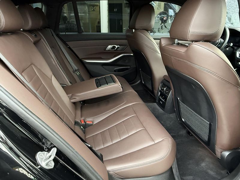BMW Řada 3 318d Advantage Steptronic - fotka 28 z 47