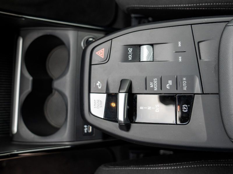 BMW X1 xDrive20d (U11) - fotka 13 z 31