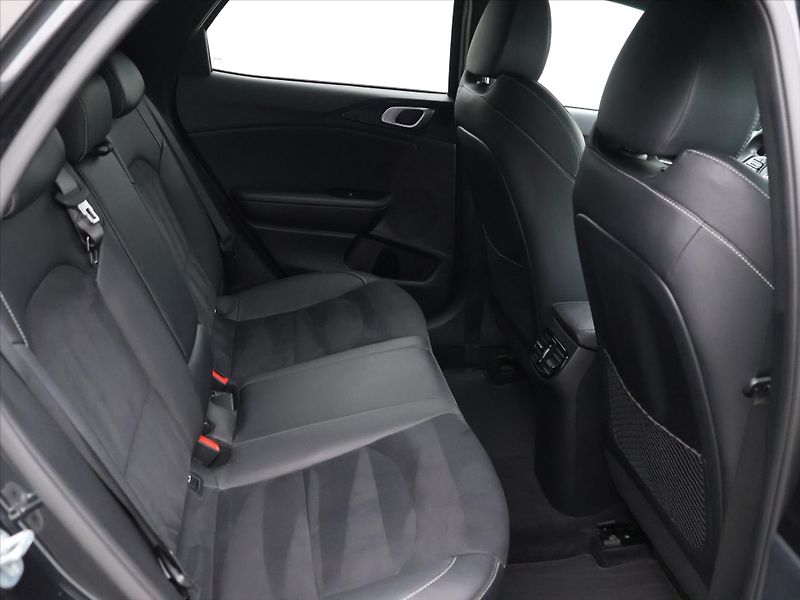 Kia XCeed 1,5 T-GDI 118kW Top CZ - fotka 13 z 32