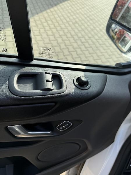 Ford Transit Custom (2022) 2,0-TEMPOMAT-SENZORY-TAŽNÉ  - fotka 32 z 48